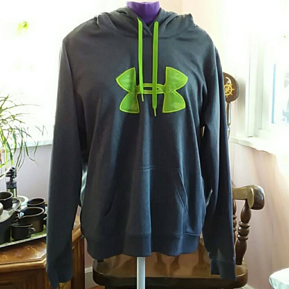 Under armour sweatshirt
